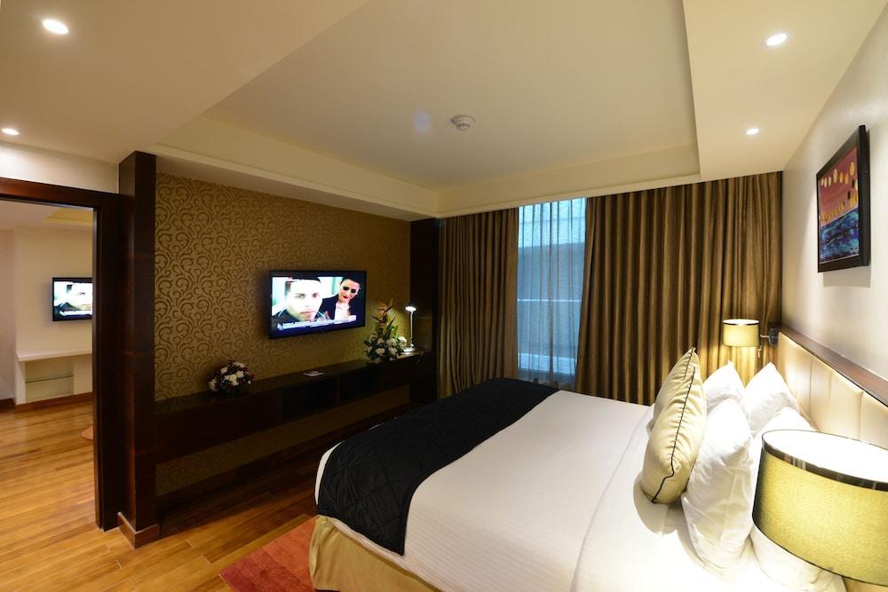 Howard Johnson By Wyndham, Hebbal, Bengaluru Eksteriør bilde
