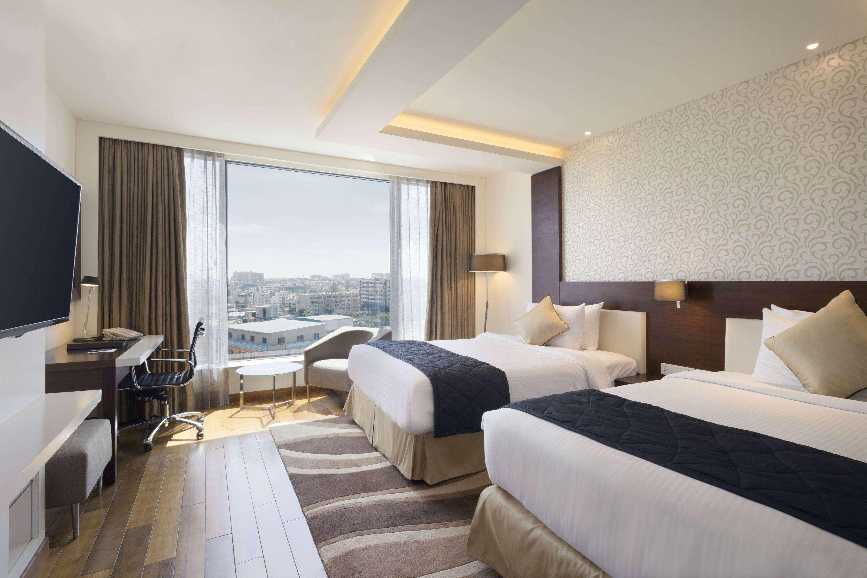 Howard Johnson By Wyndham, Hebbal, Bengaluru Eksteriør bilde