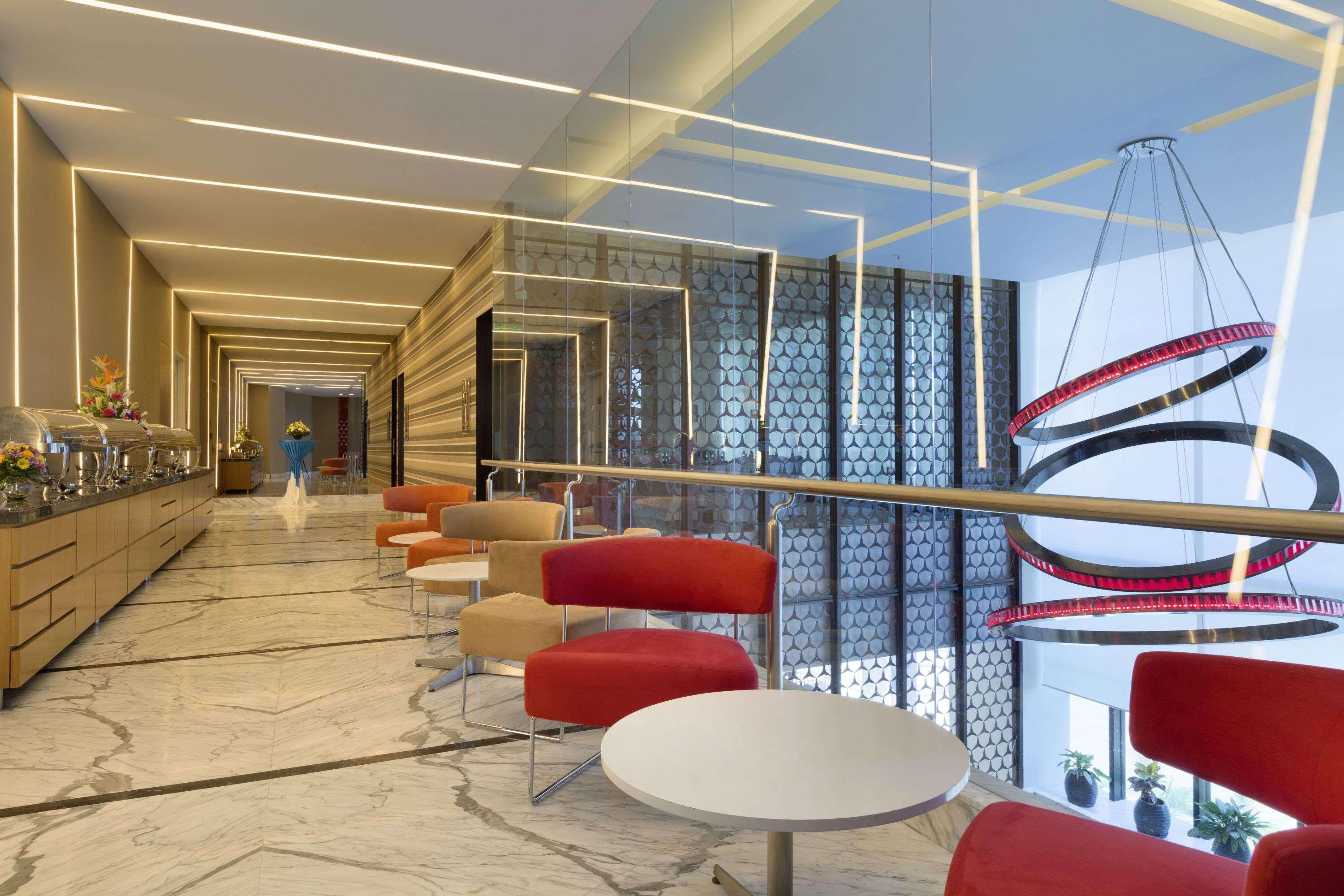 Howard Johnson By Wyndham, Hebbal, Bengaluru Eksteriør bilde