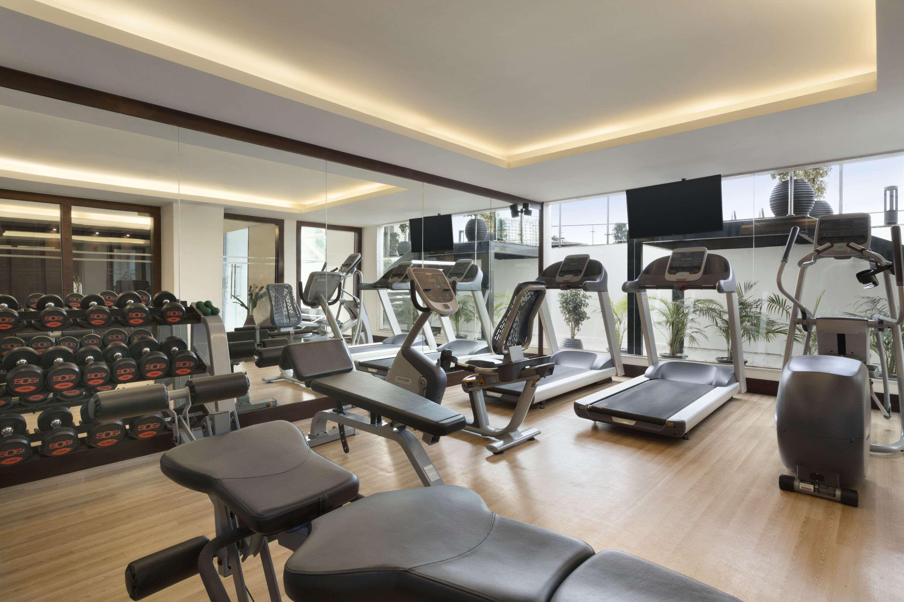 Howard Johnson By Wyndham, Hebbal, Bengaluru Eksteriør bilde