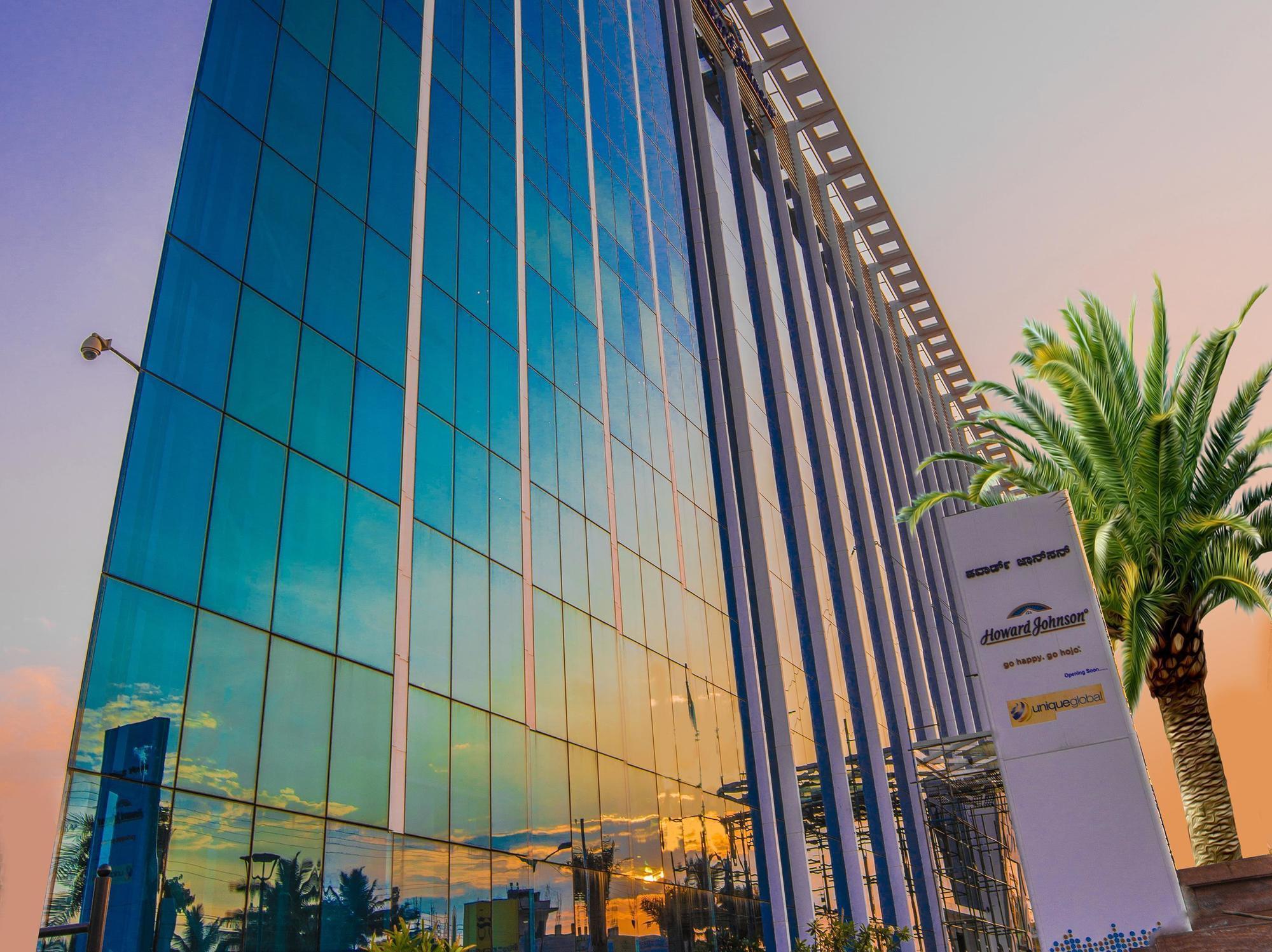 Howard Johnson By Wyndham, Hebbal, Bengaluru Eksteriør bilde