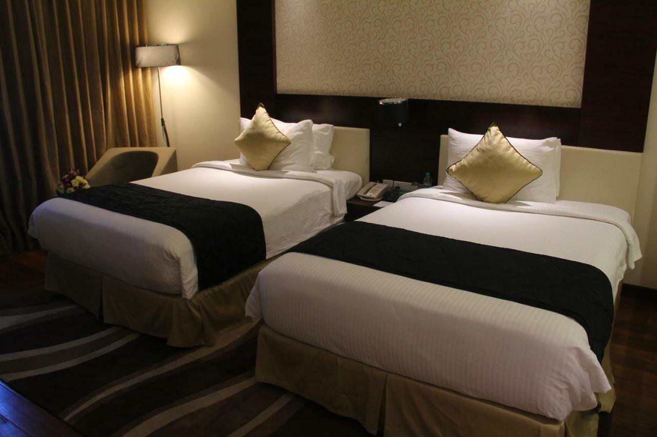 Howard Johnson By Wyndham, Hebbal, Bengaluru Eksteriør bilde
