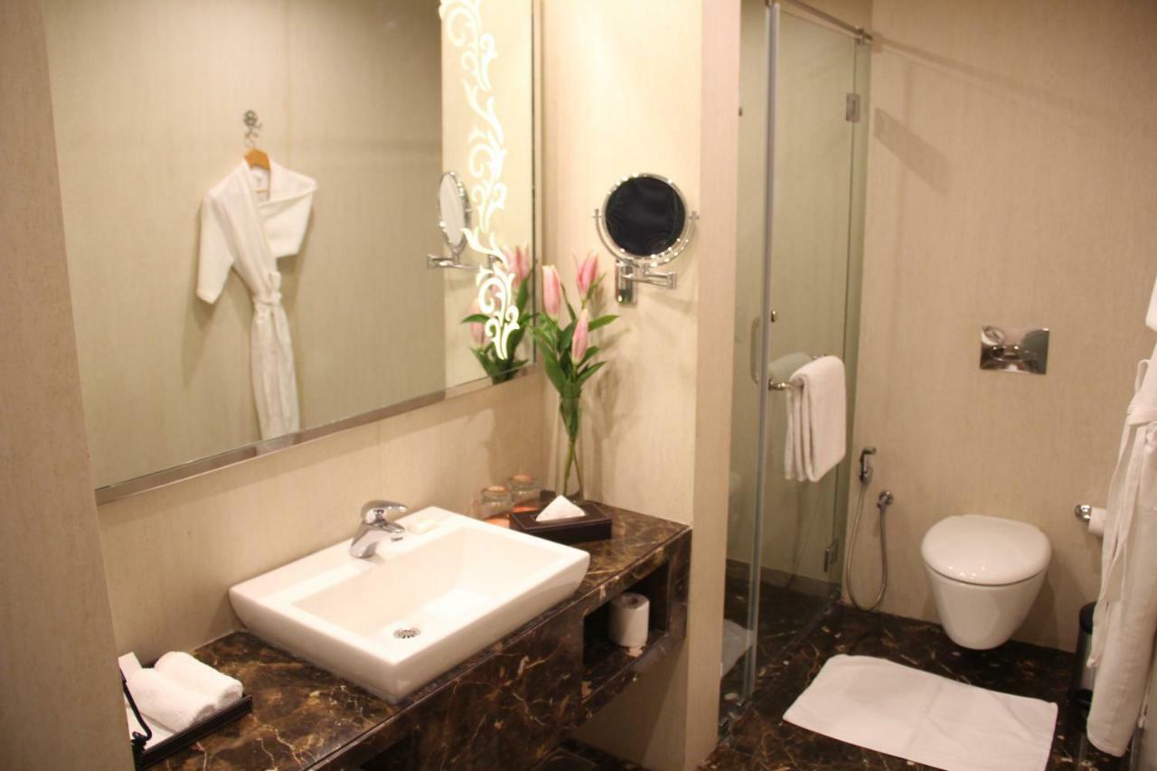 Howard Johnson By Wyndham, Hebbal, Bengaluru Eksteriør bilde