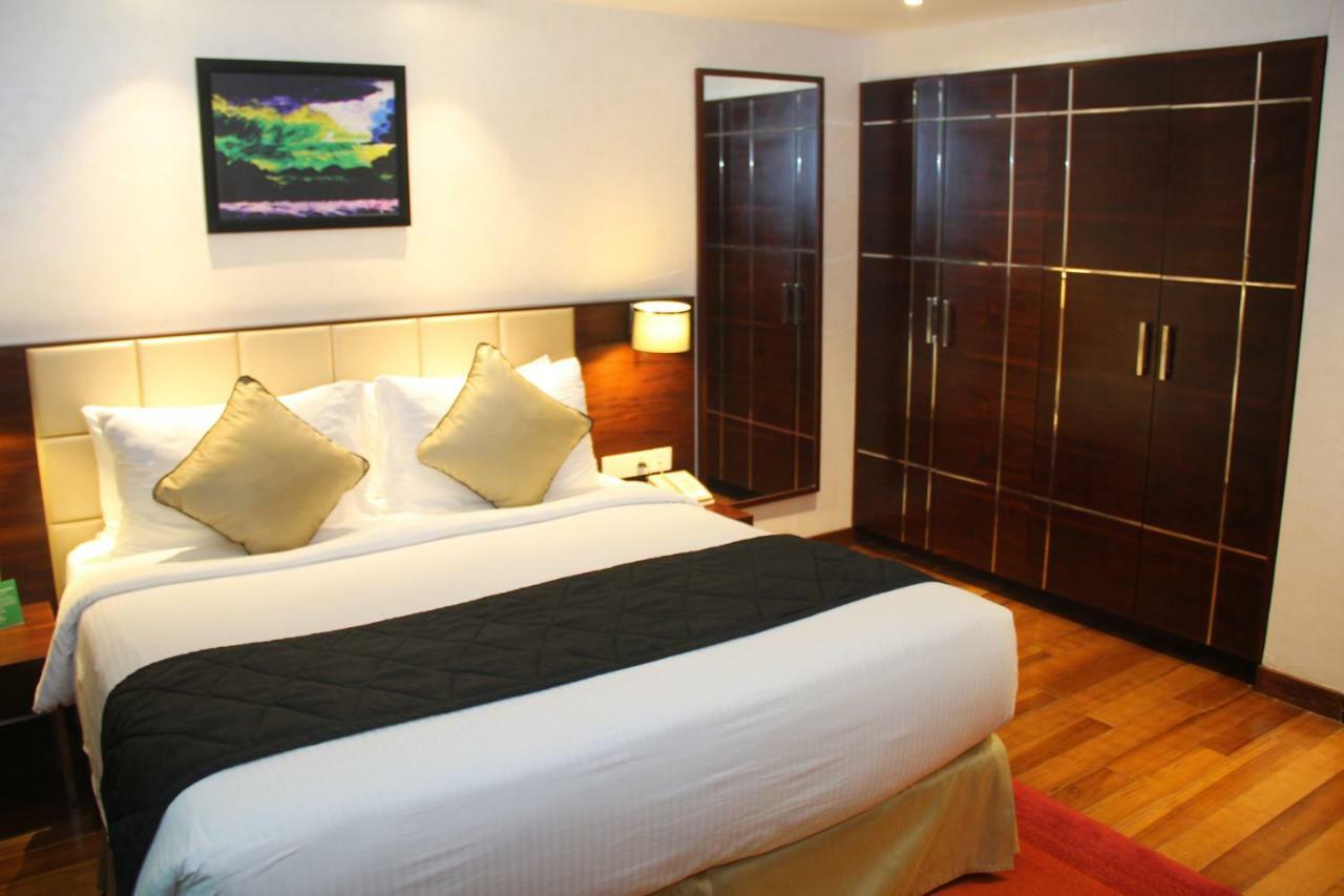 Howard Johnson By Wyndham, Hebbal, Bengaluru Eksteriør bilde