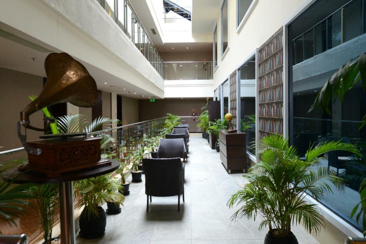 Howard Johnson By Wyndham, Hebbal, Bengaluru Eksteriør bilde