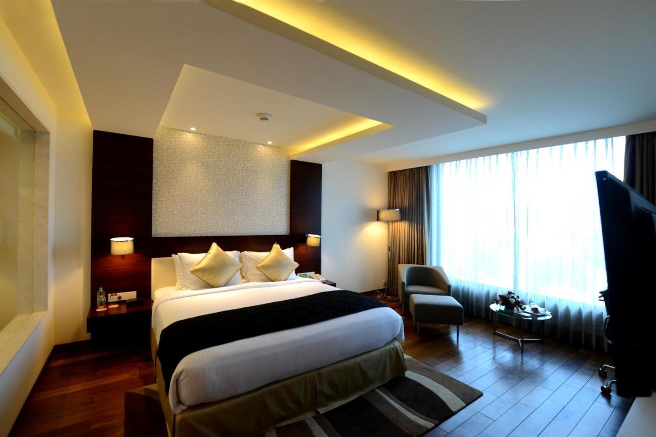 Howard Johnson By Wyndham, Hebbal, Bengaluru Eksteriør bilde